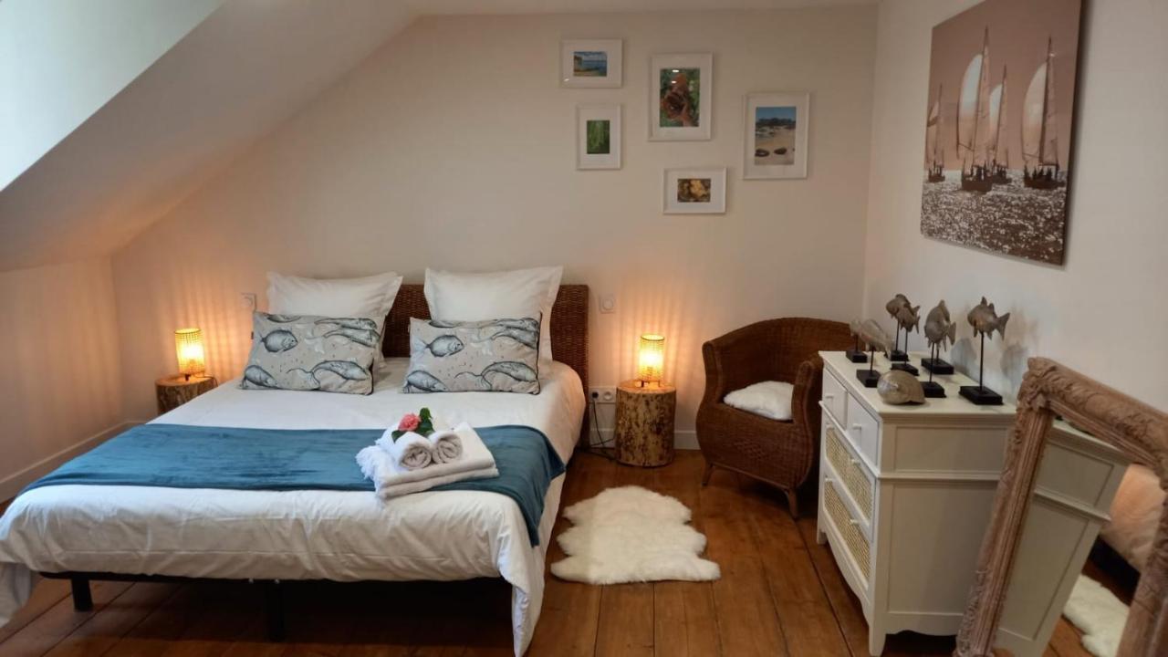 La Lande Hotel Pleyber-Christ Buitenkant foto